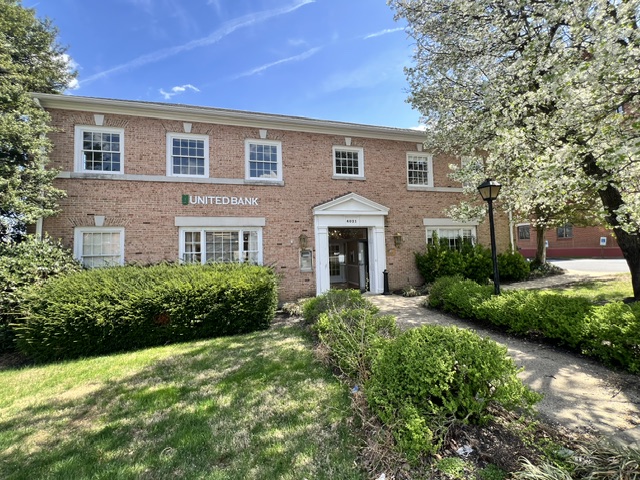 4021 University Drive